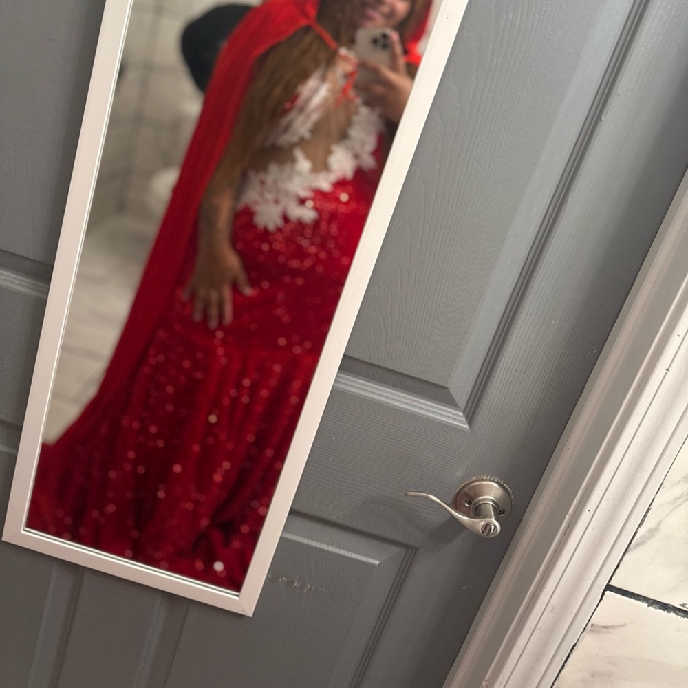 Red sequin & lace prom style dress - Picture 3 of 8